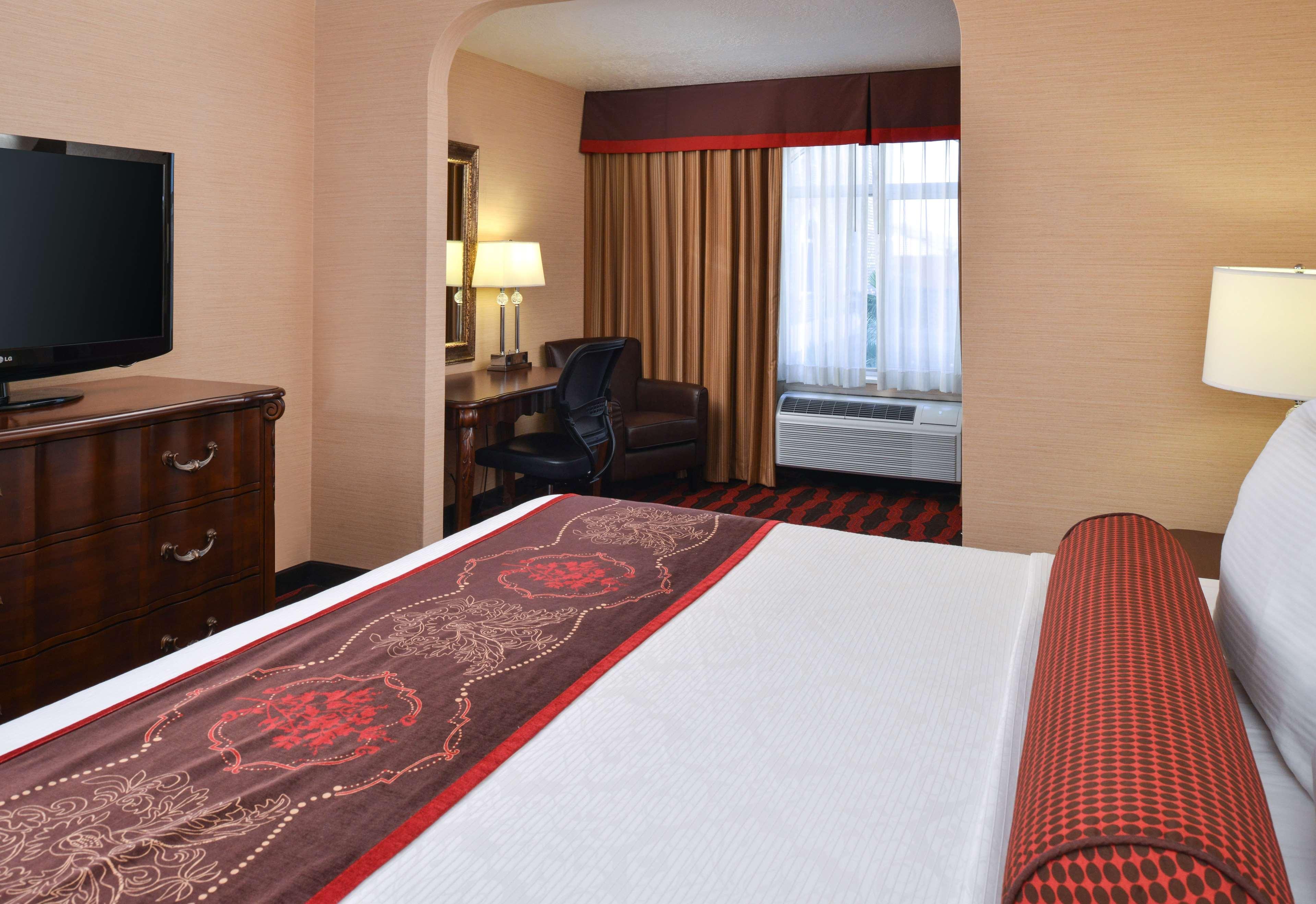 Best Western Plus Abbey Inn Σεντ Τζορτζ Εξωτερικό φωτογραφία